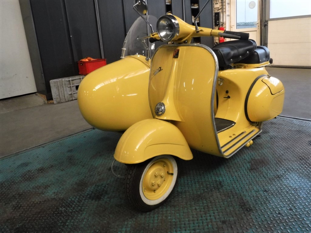 Vespa / Sidecar150CC sidecar Joop Stolze Classic Cars