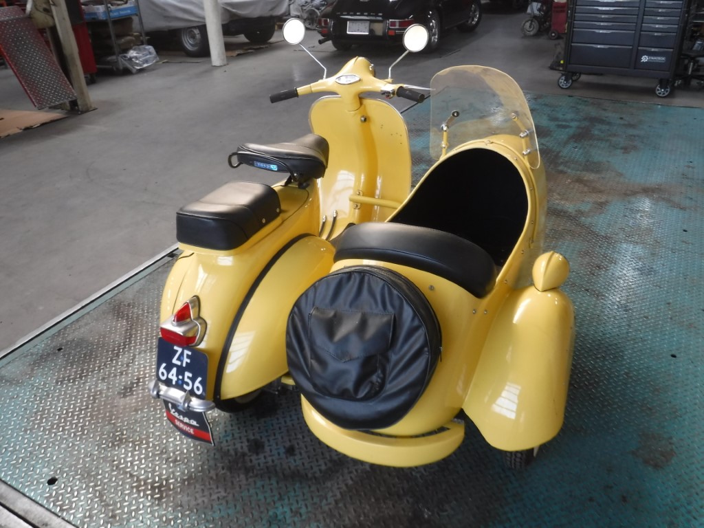Vespa / Sidecar150CC sidecar Joop Stolze Classic Cars